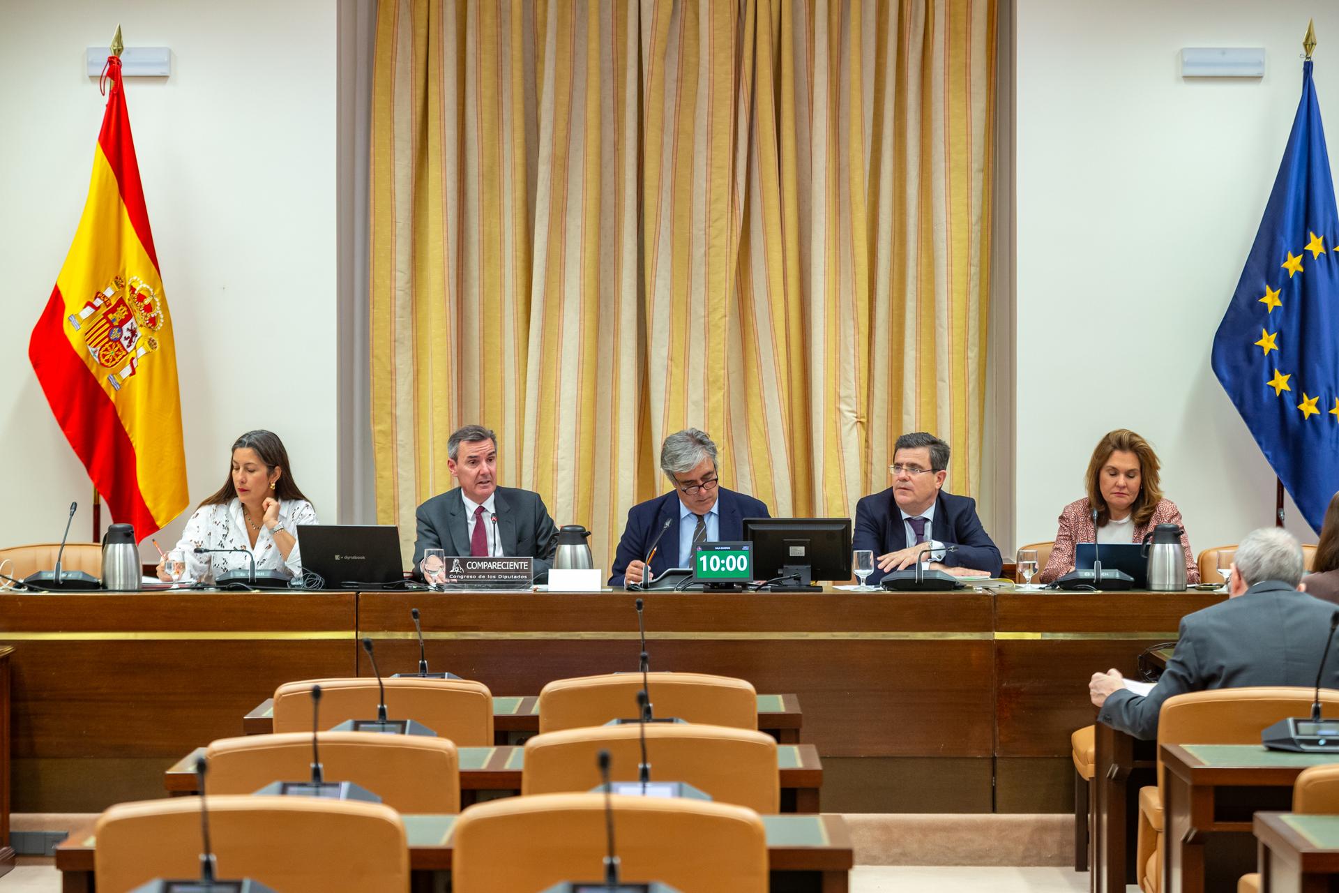 Carlos San Basilio presenta el informe anual en el Congreso 